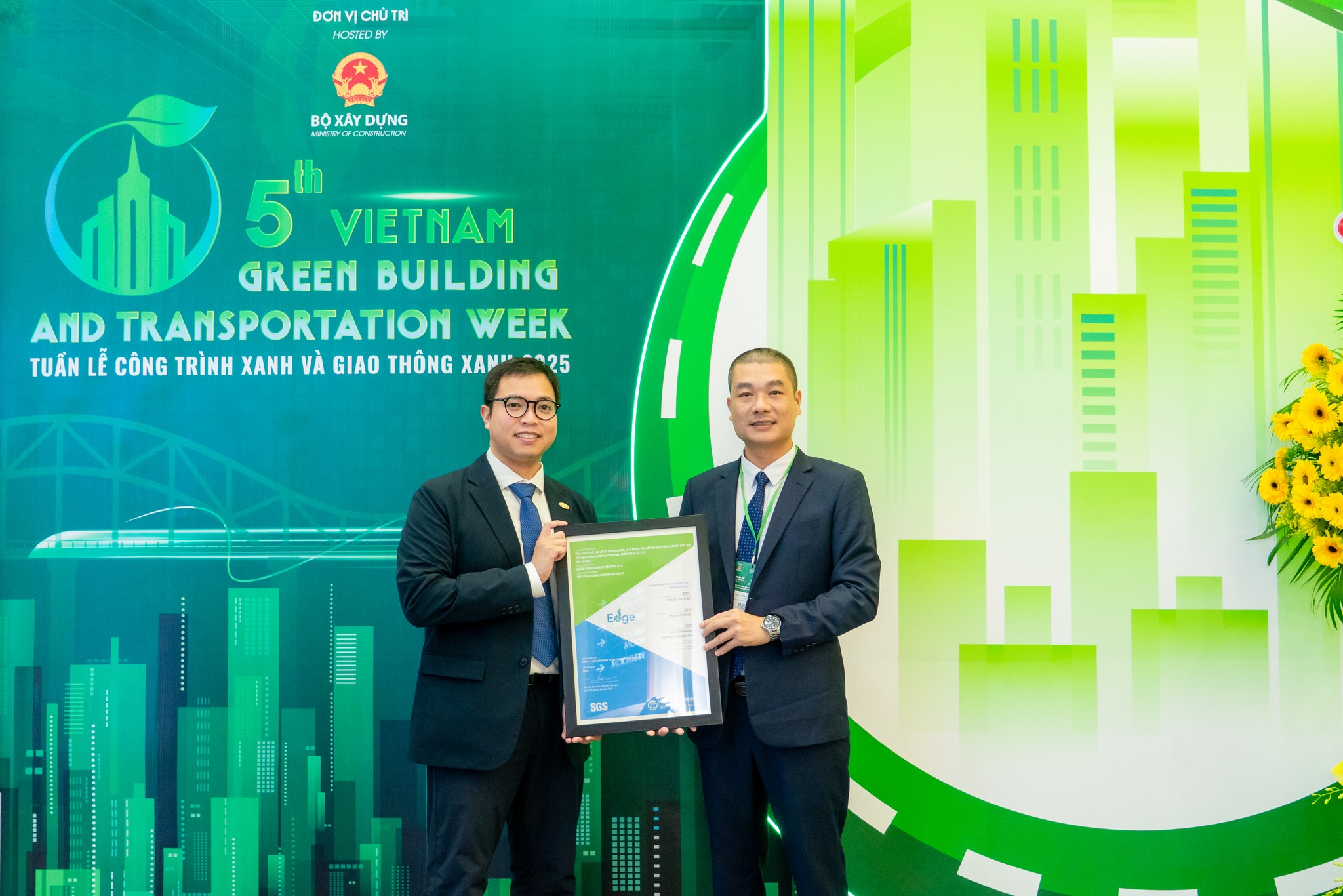 Capital House nhận 2 chứng nhận Công trình Xanh EDGE